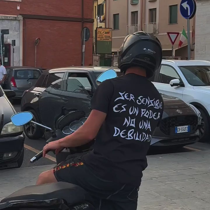 CAMISETA SER SENSIBLE